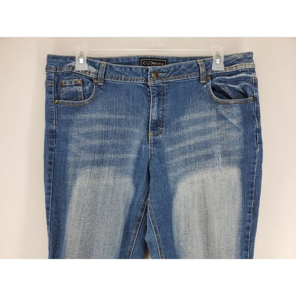 Cato Jeans Women's Size 18 Straight Medium Faded Wash Stretch - Picture 2 of 7